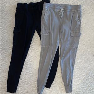 James Perse Size 2 Cargo Joggers in black & stone